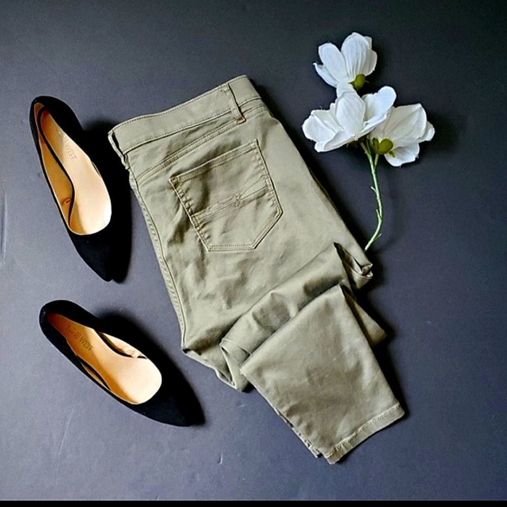 New York and Company Army Green Pants
